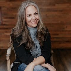 Traci Hacker